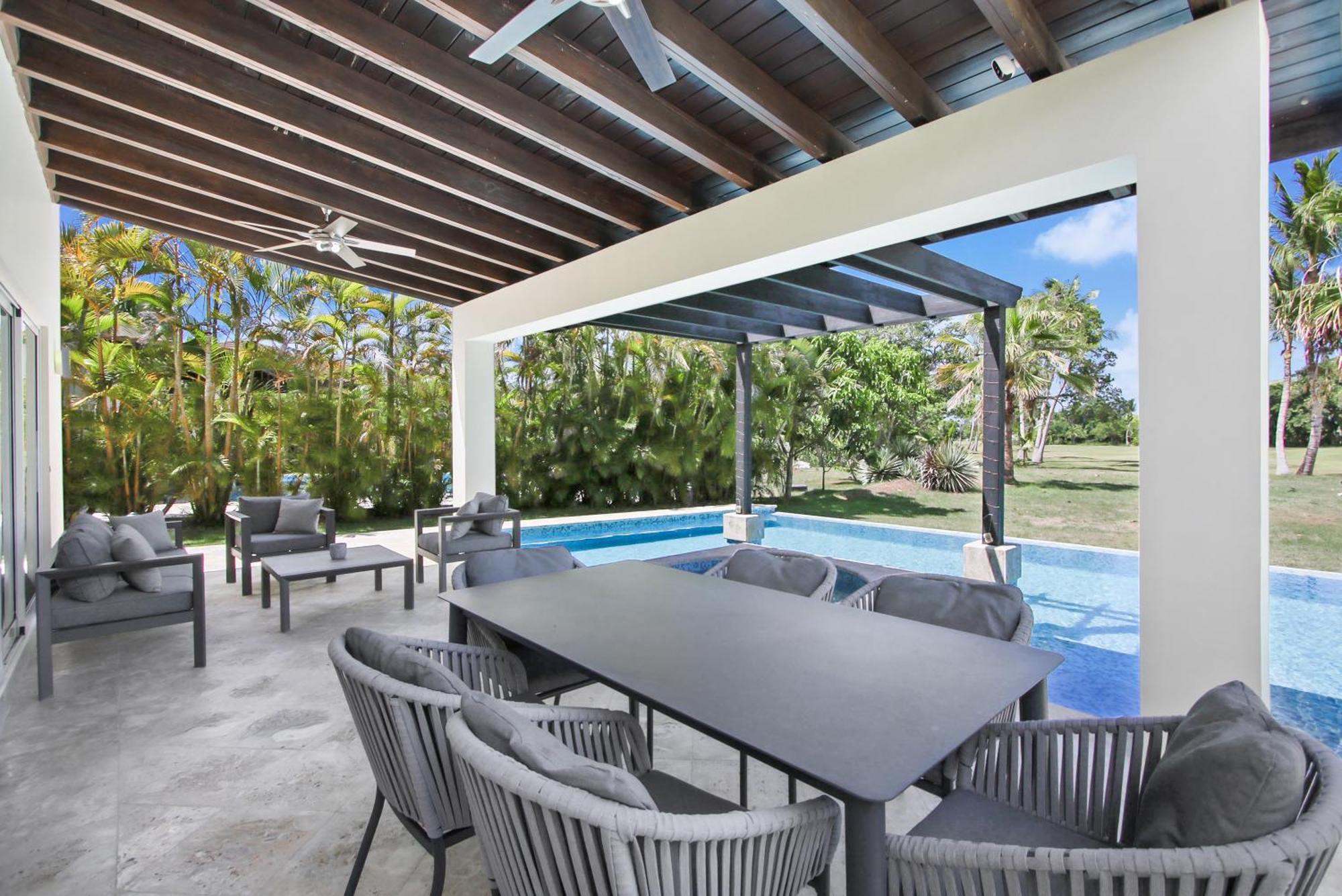 Stunning 3-bedroom With Pool, Jacuzzi And Maid Near Bavaro Pousada *